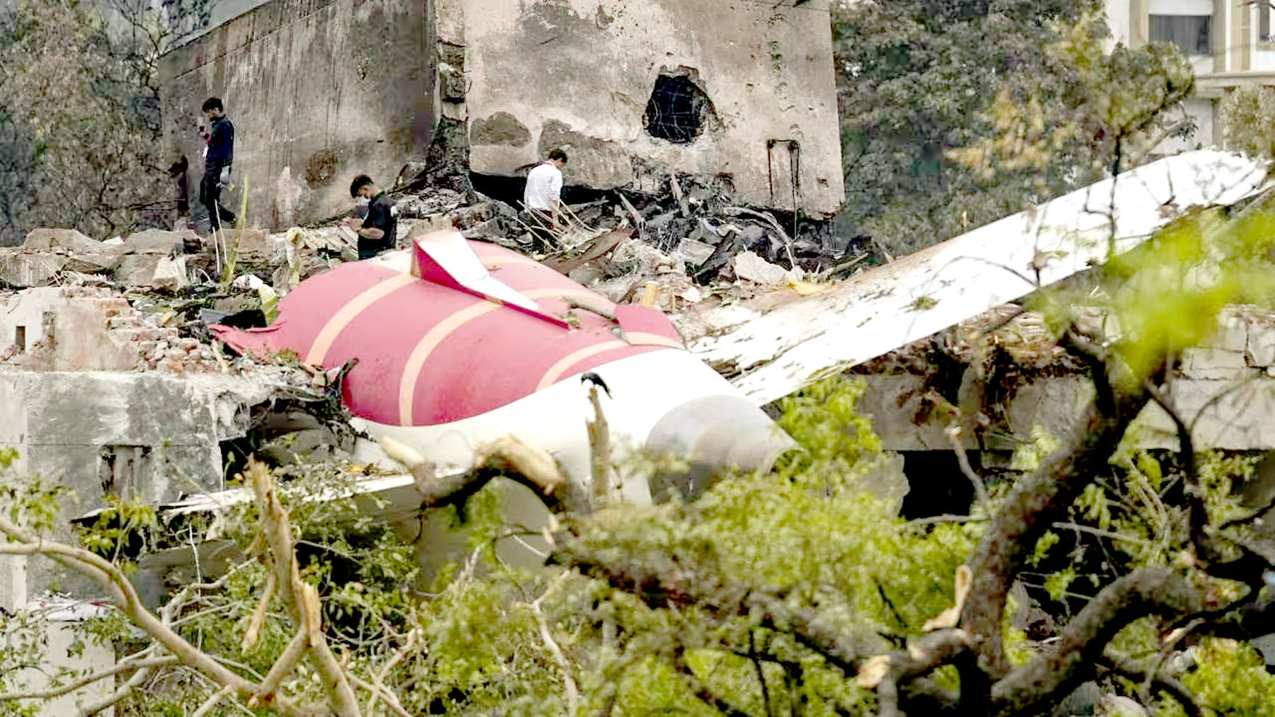 India rejects UN offer to help probe Ahmedabad plane crash.